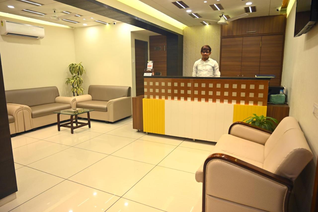 Hotel Aaram Umargam Exterior photo